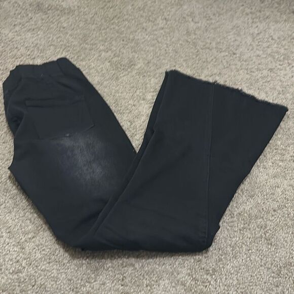 Women's M Pull On Bell Bottom Flare Jeans Black Distressed Grunge Stretchy - Picture 8 of 9